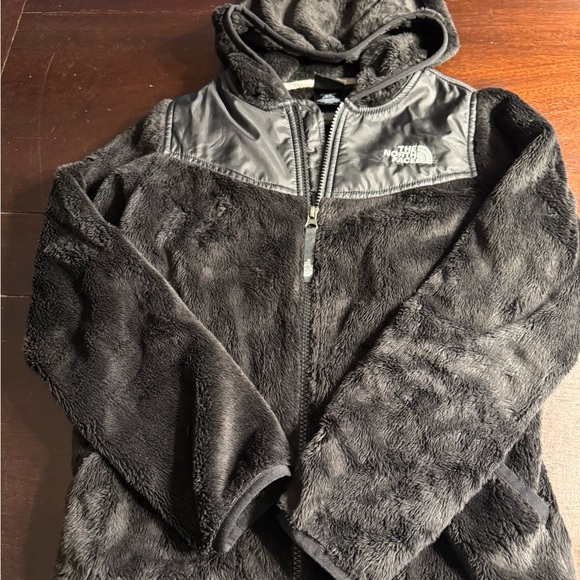 Girls The North Face Kids Black furry Fleece Hooded Jacket - Picture 1 of 4